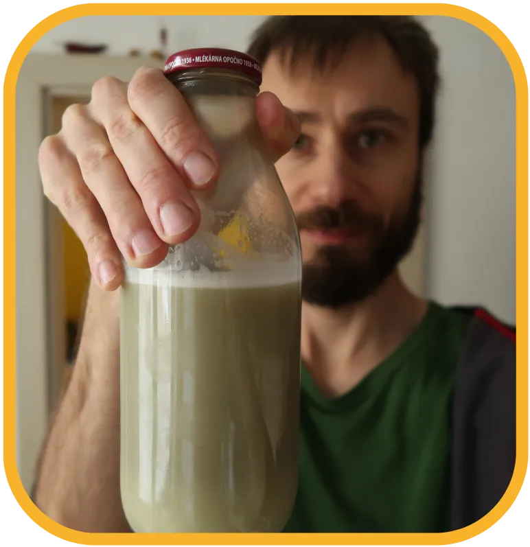 Já s dýňovým rostlinným mlékem